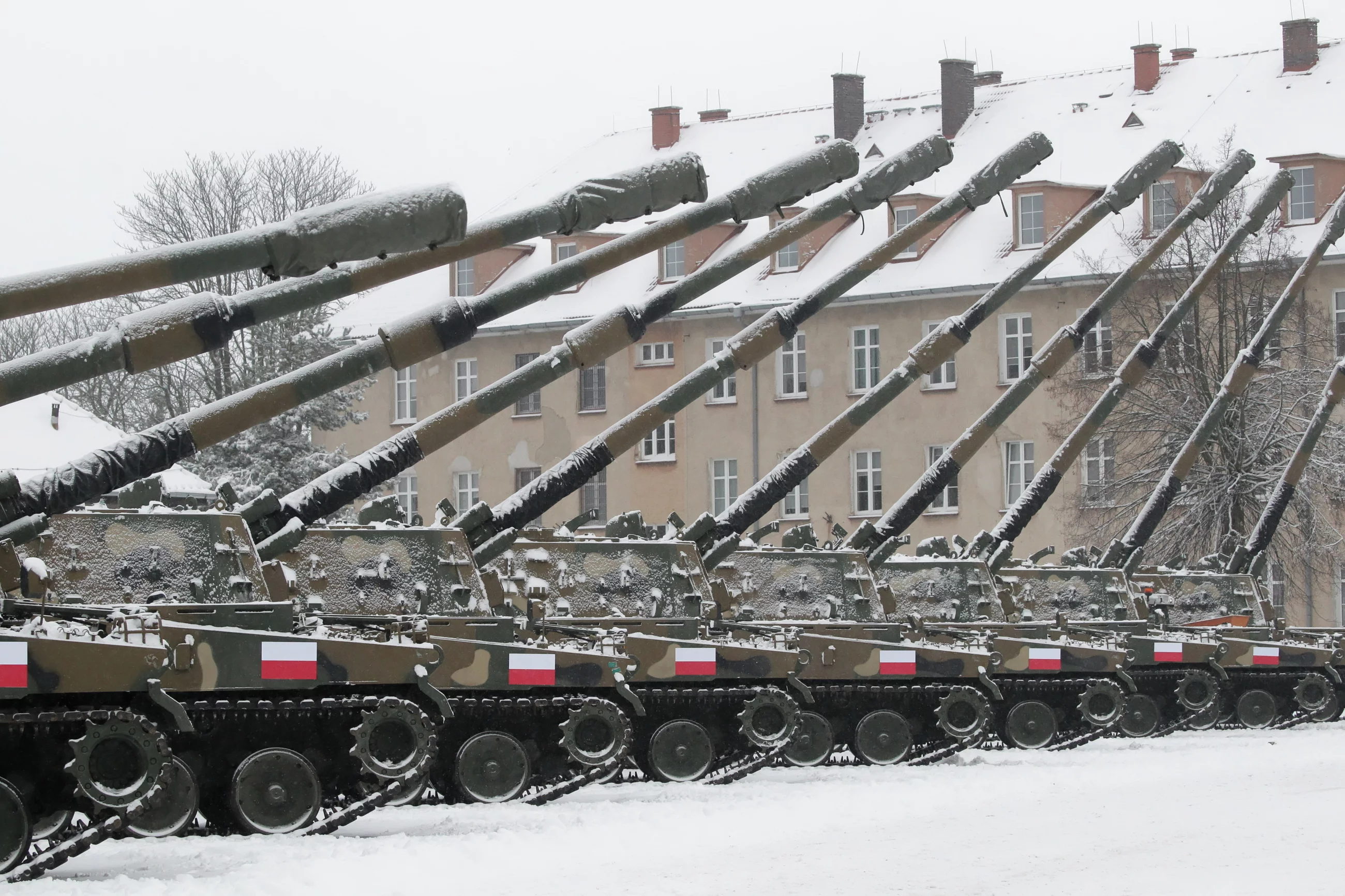 Koreańskie samobieżne armatohaubice K9 w Węgorzewie.