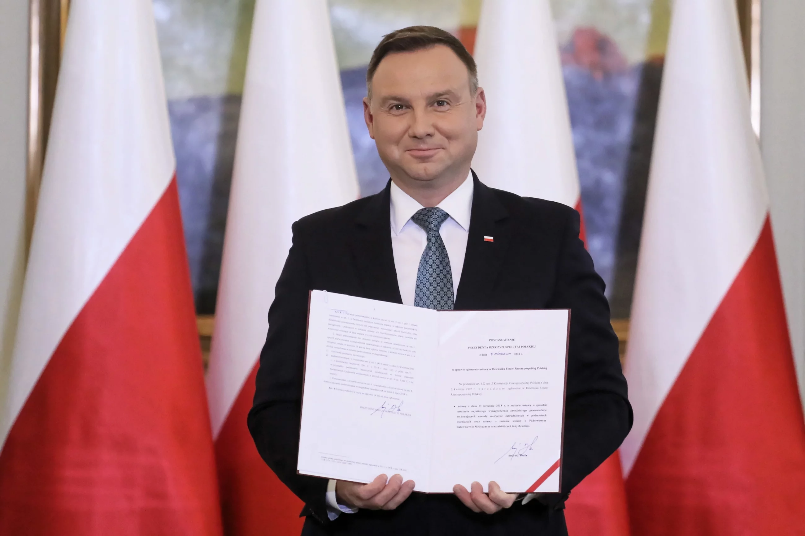 Prezydent podpisał nowelę ustawy ws. wynagrodzeń pracowników medycznych