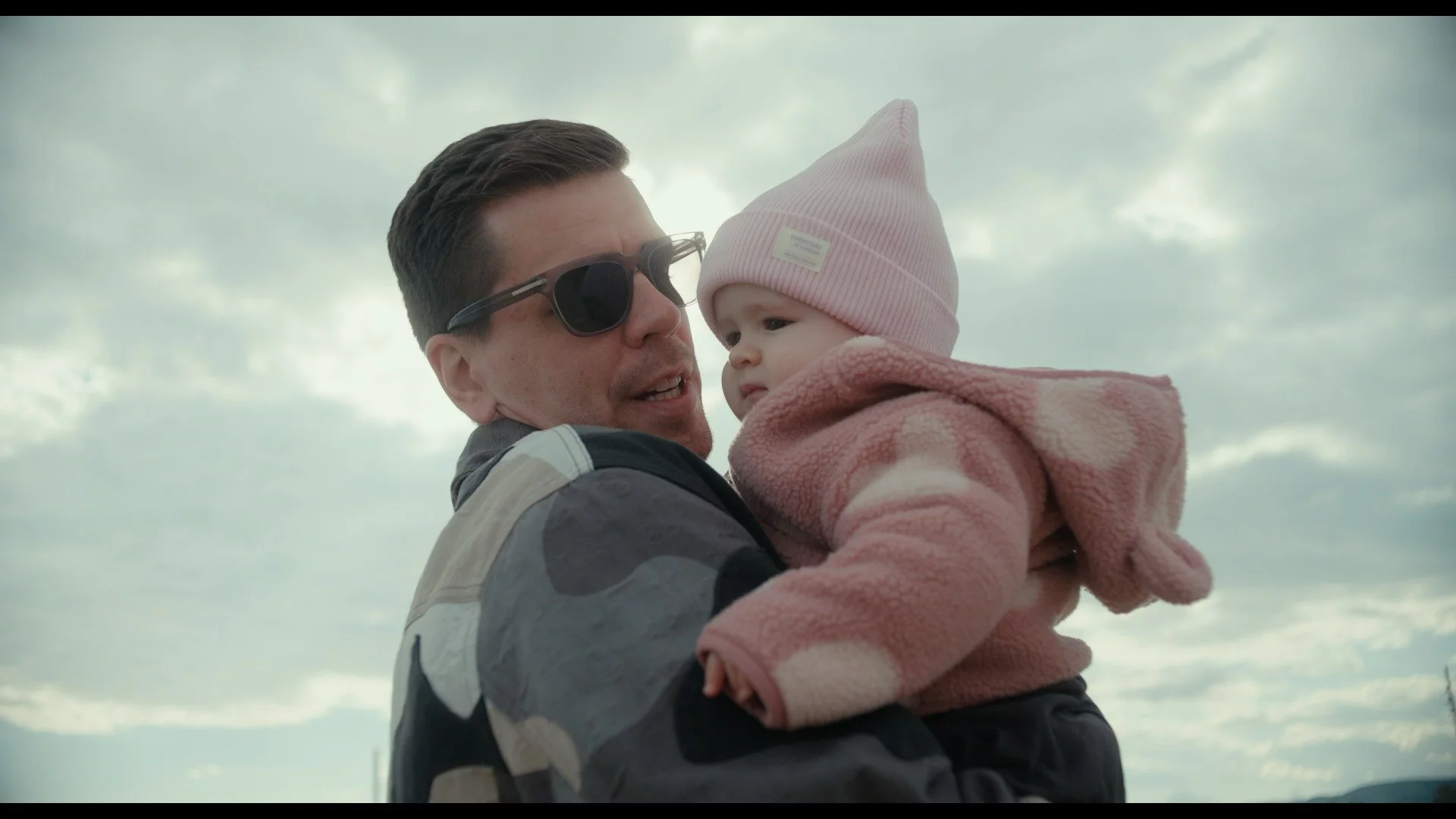 Wojciech Szczęsny z córką w dokumencie "Szczęsny" na Prime Video