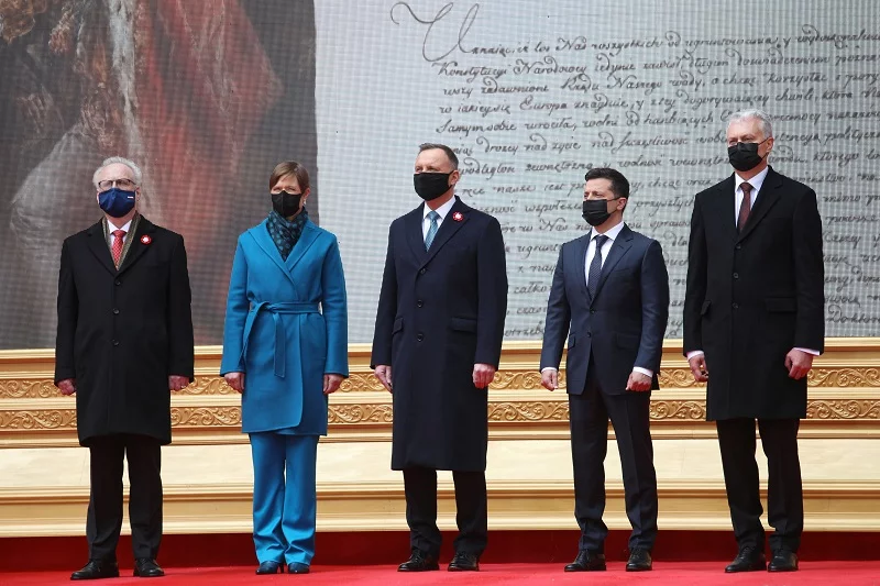 Narodowe Święto Trzeciego Maja. Prezydenci: RP Andrzej Duda (C), Łotwy Egils Levits (L), Litwy Gitanas Nauseda (P), Estonii Kersti Kaljulaid (2L) oraz Ukrainy Wołodymyr Zełenski