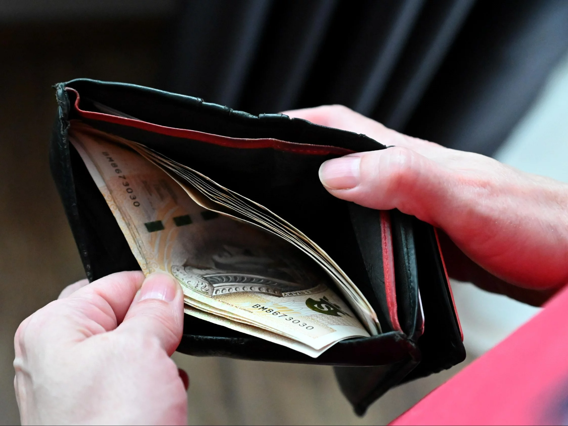 Dopłaty do prądu dla seniorów. Do 1200 zł rocznie