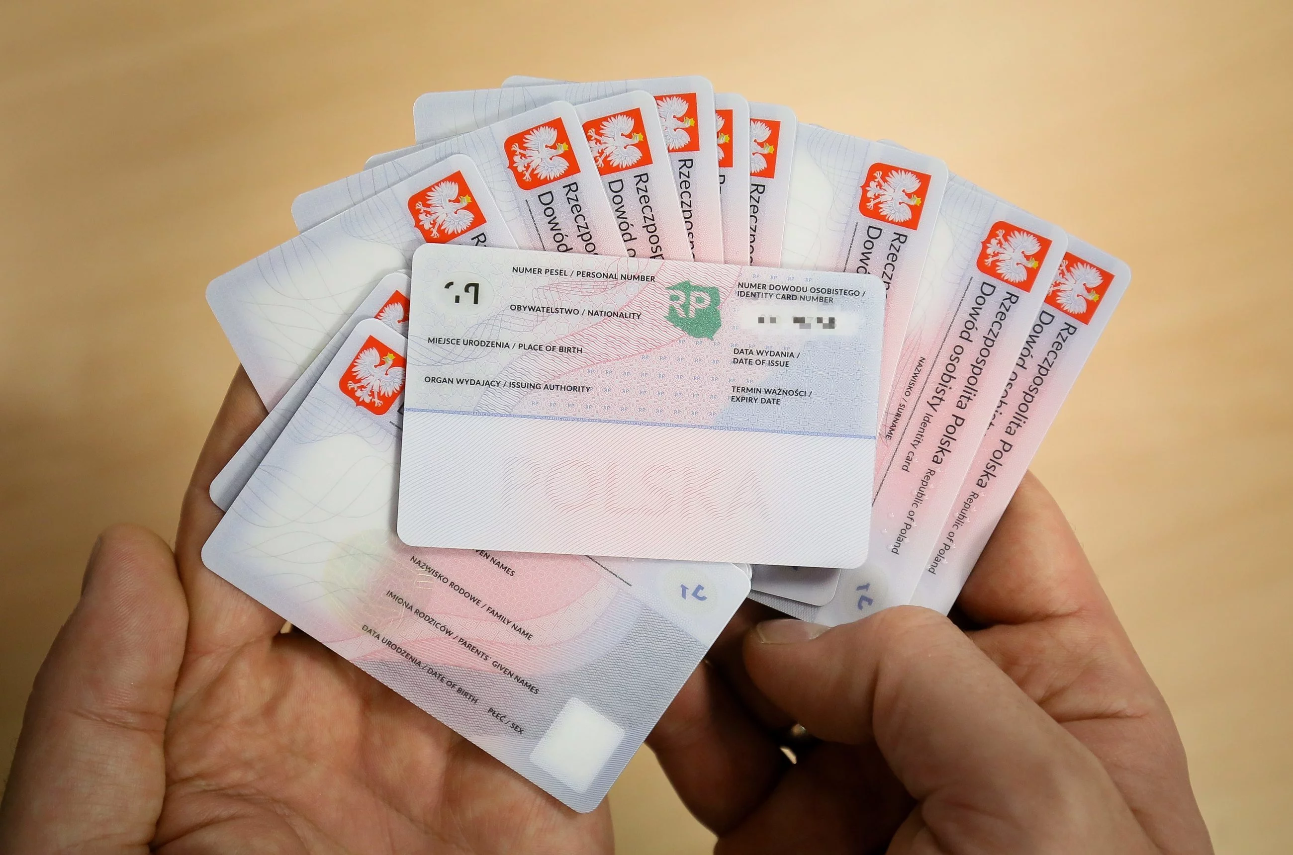 Dowód osobisty, zdjęcie ilustracyjne