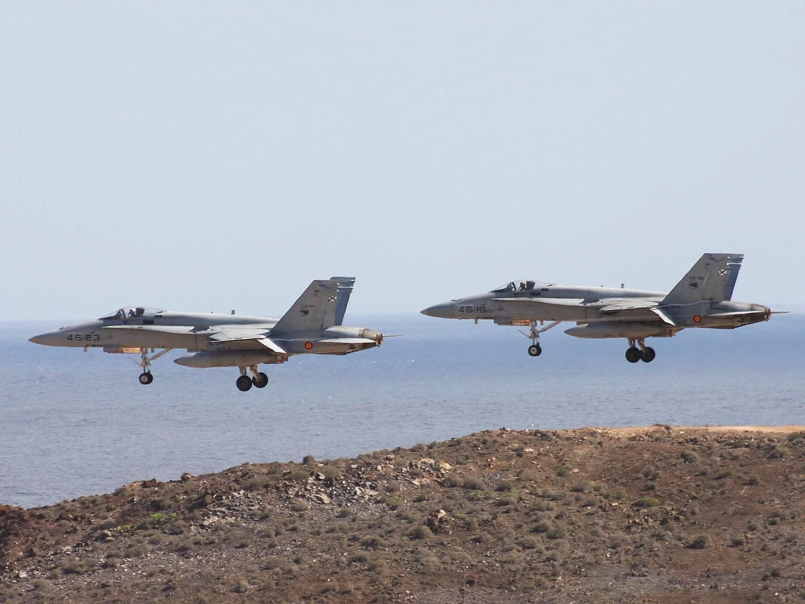 Myśliwce F-18 hiszpańskich sił powietrznych