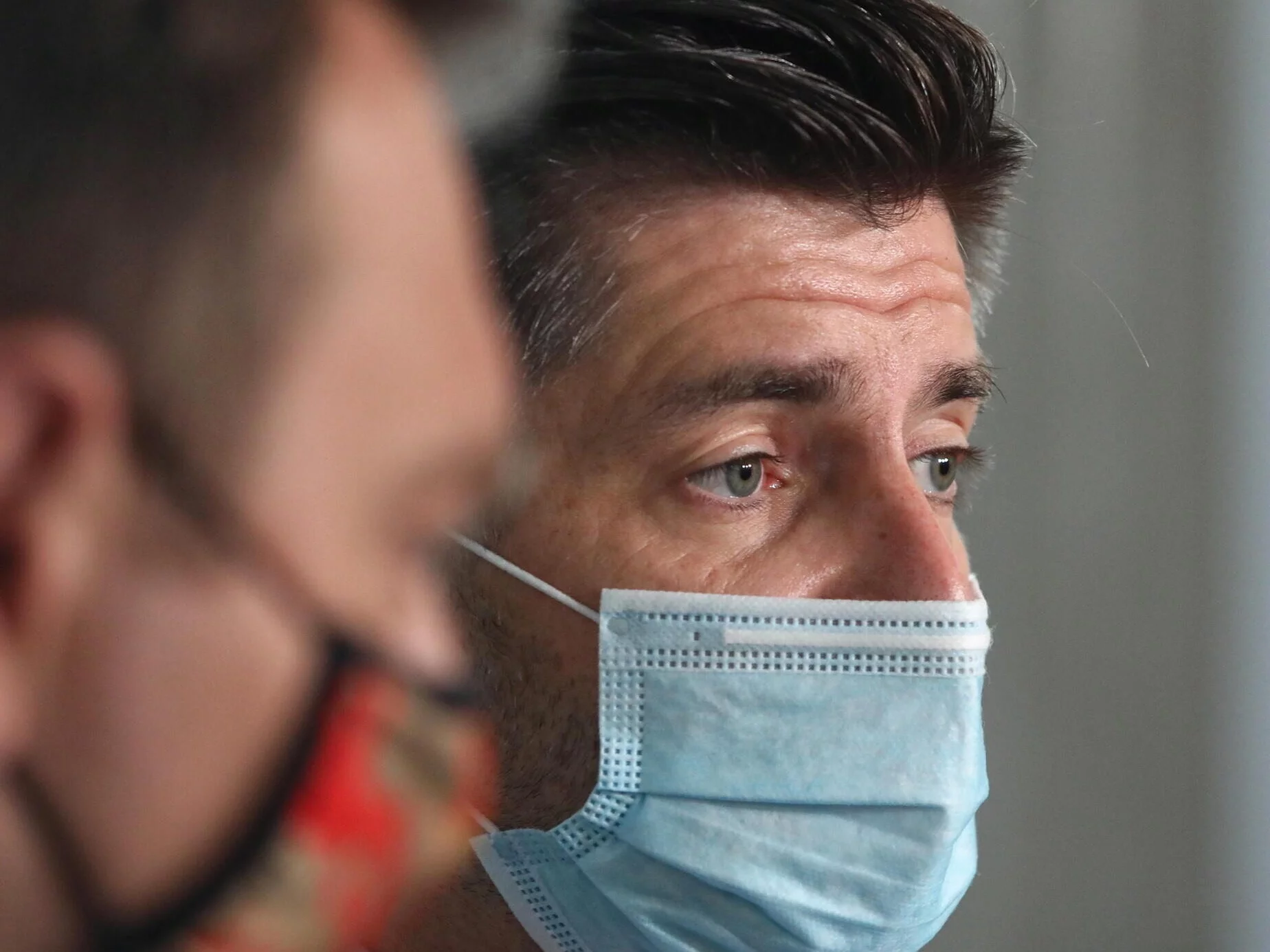 Posłowie Lewicy Tomasz Trela (L) i Krzysztof Śmiszek (P).