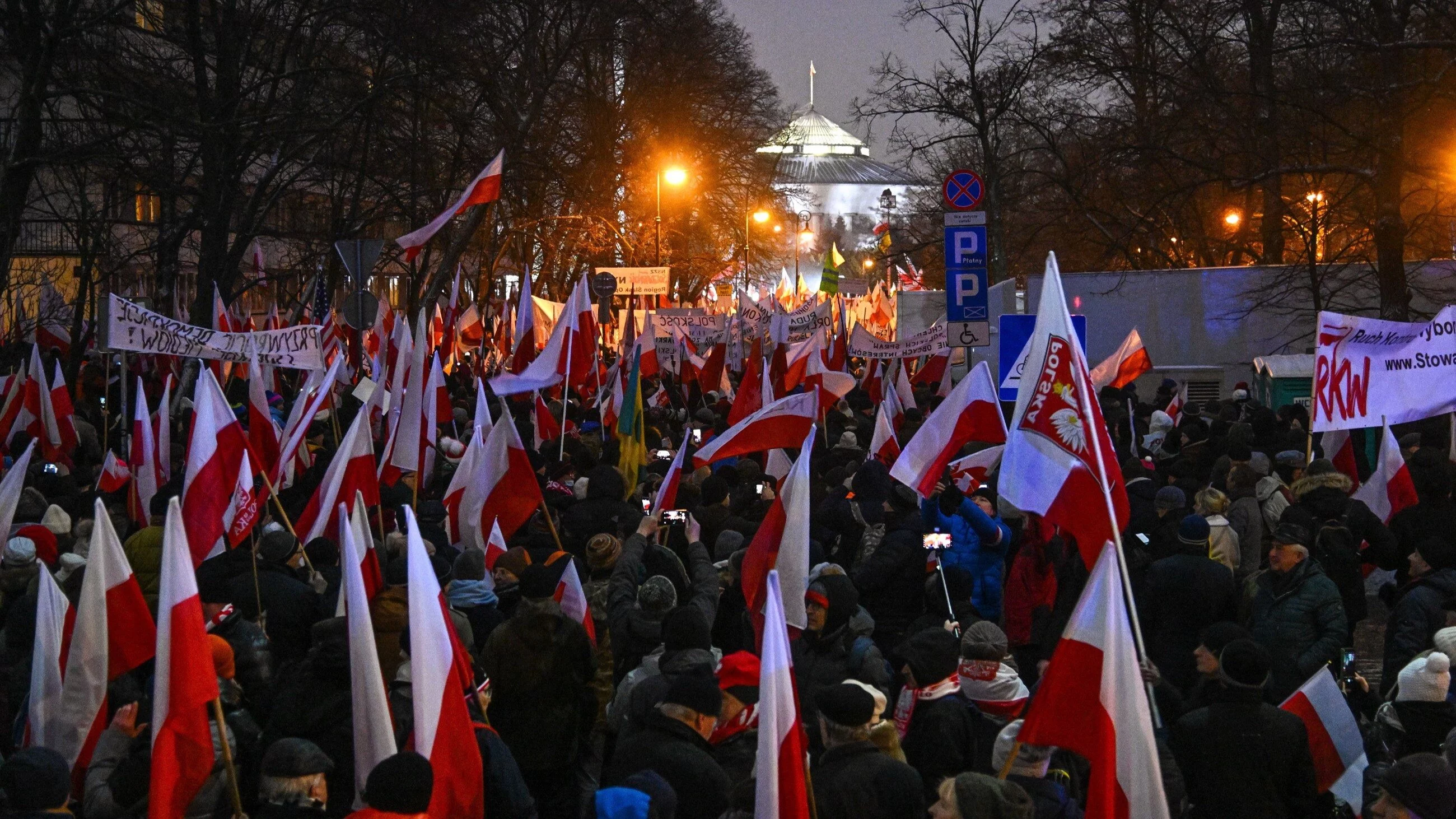 Protest PiS pod Sejmem 11 stycznia