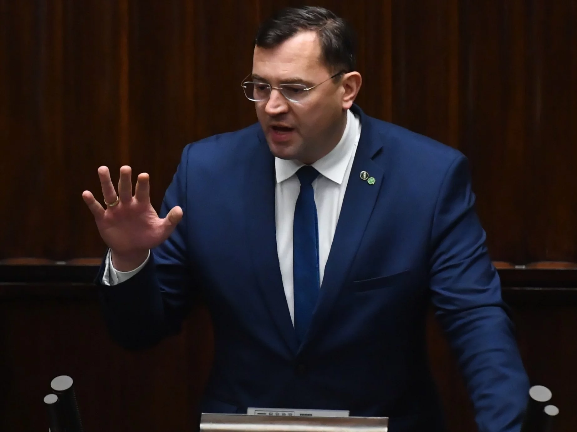 Są pierwsze ustalenia kontroli ws. działki pod CPK. Minister ujawnia