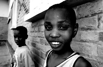 Dzieci z Rwandy. Sieroty, które straciły rodziny podczas ludobójstwa w 1994 roku