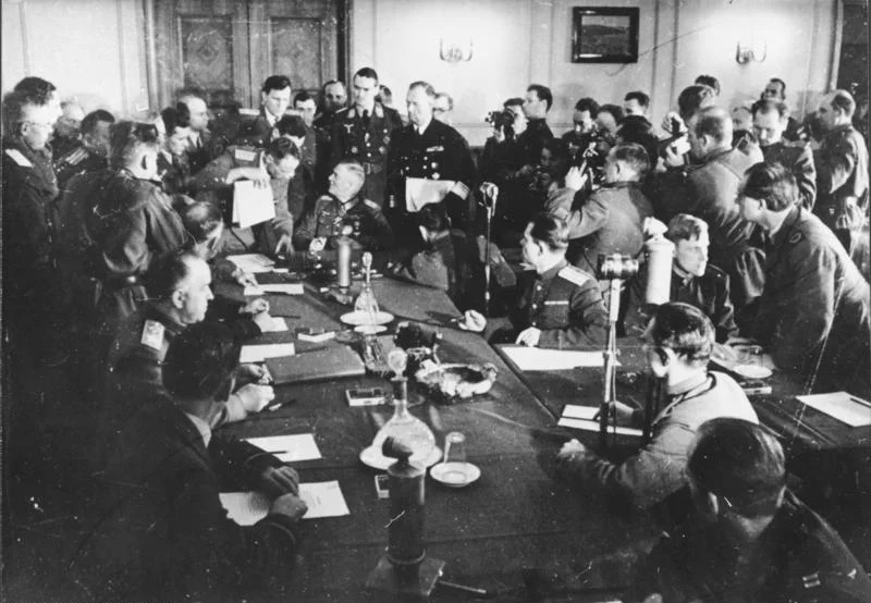 Podpisanie aktu kapitulacji Niemiec, 8 maja 1945, Berlin