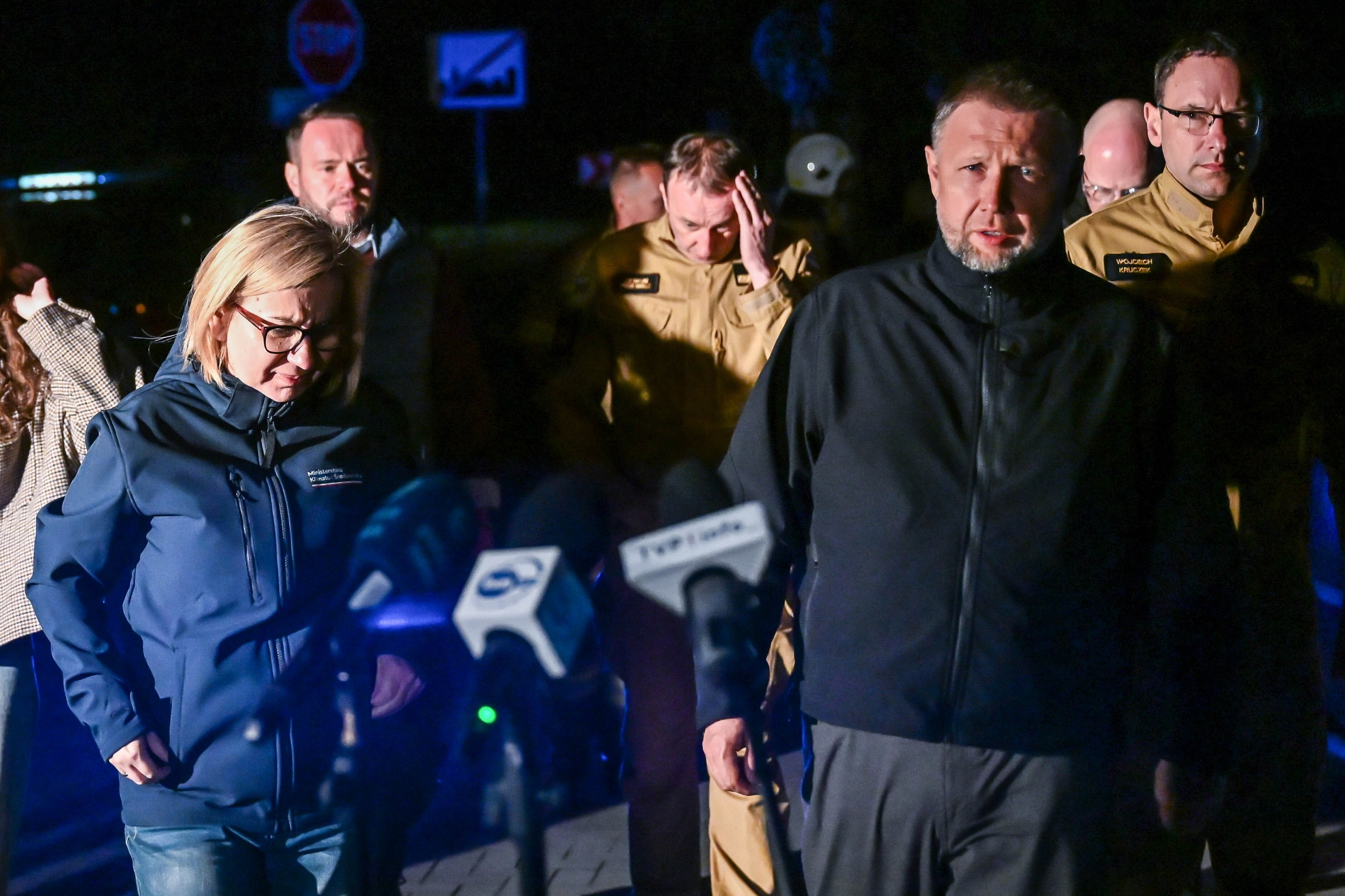 Szef MSWiA Marcin Kierwiński i minister klimatu i środowiska Paulina Hennig-Kloska