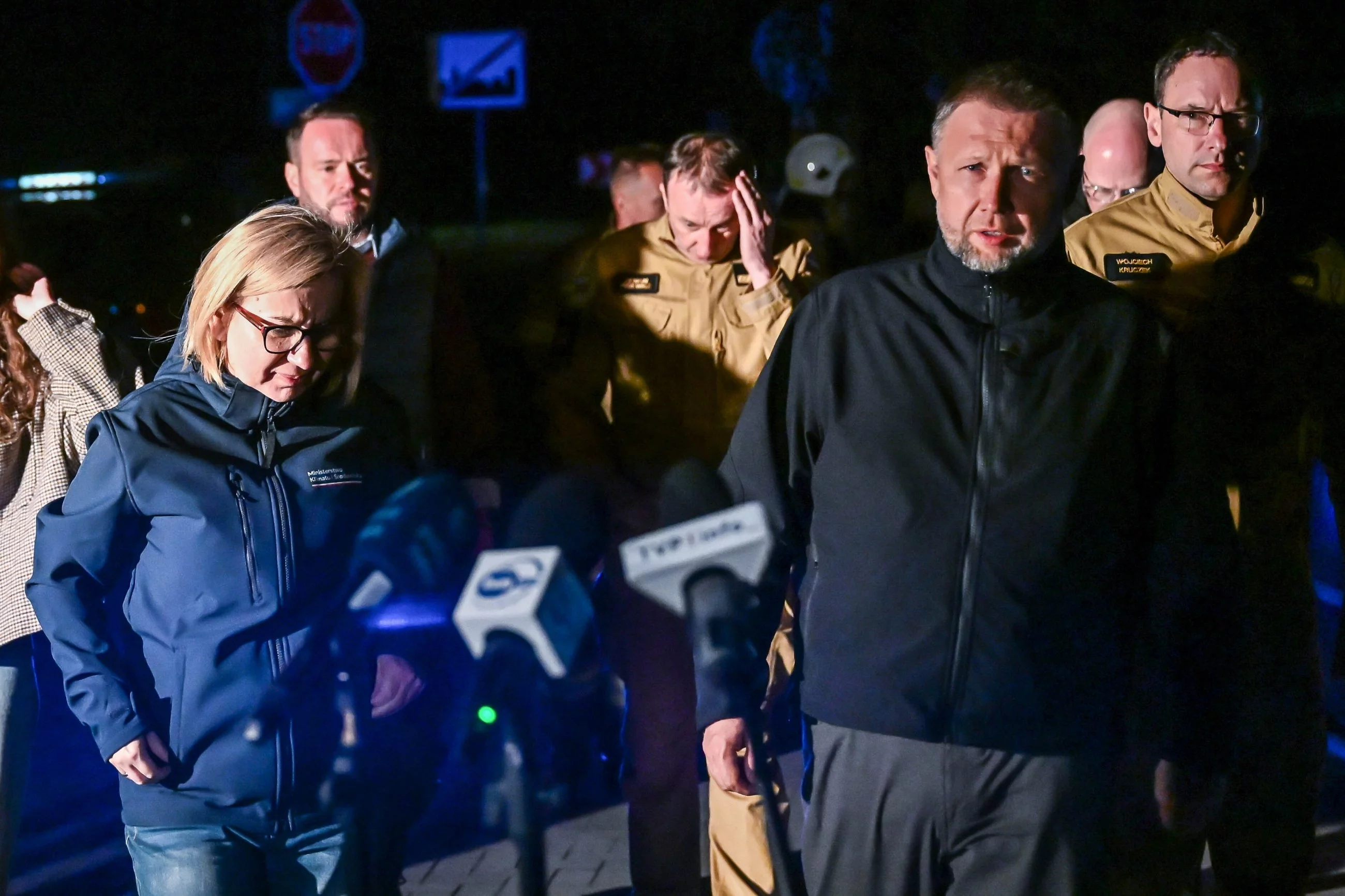 Szef MSWiA Marcin Kierwiński i minister klimatu i środowiska Paulina Hennig-Kloska