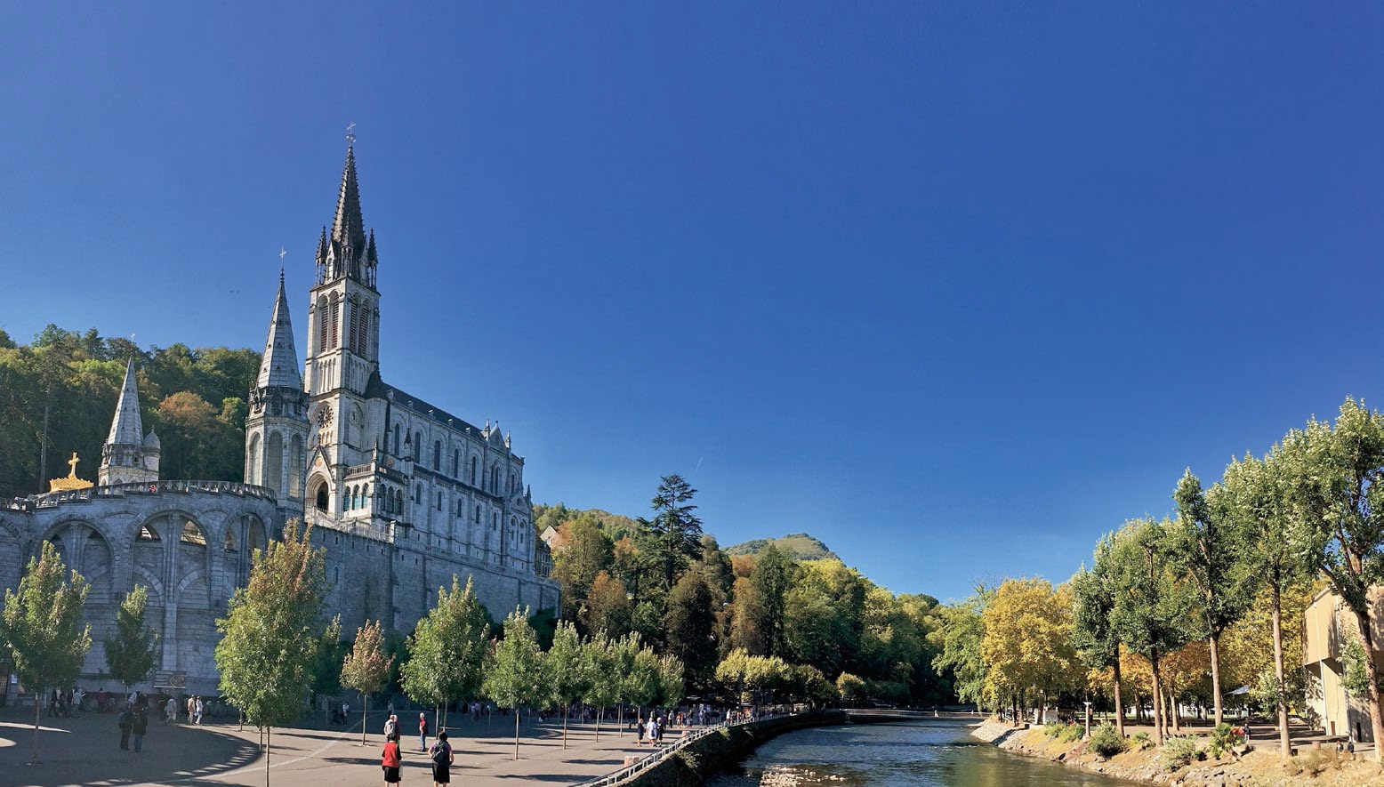 Lourdes to jedyne miejsce objawień, w którym istnieje stałe biuro medyczne z lekarzem kierującym jego pracami