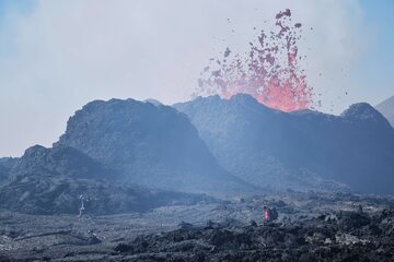 Erupcja islandzkiej góry Litli-Hrutur na Reykjanes