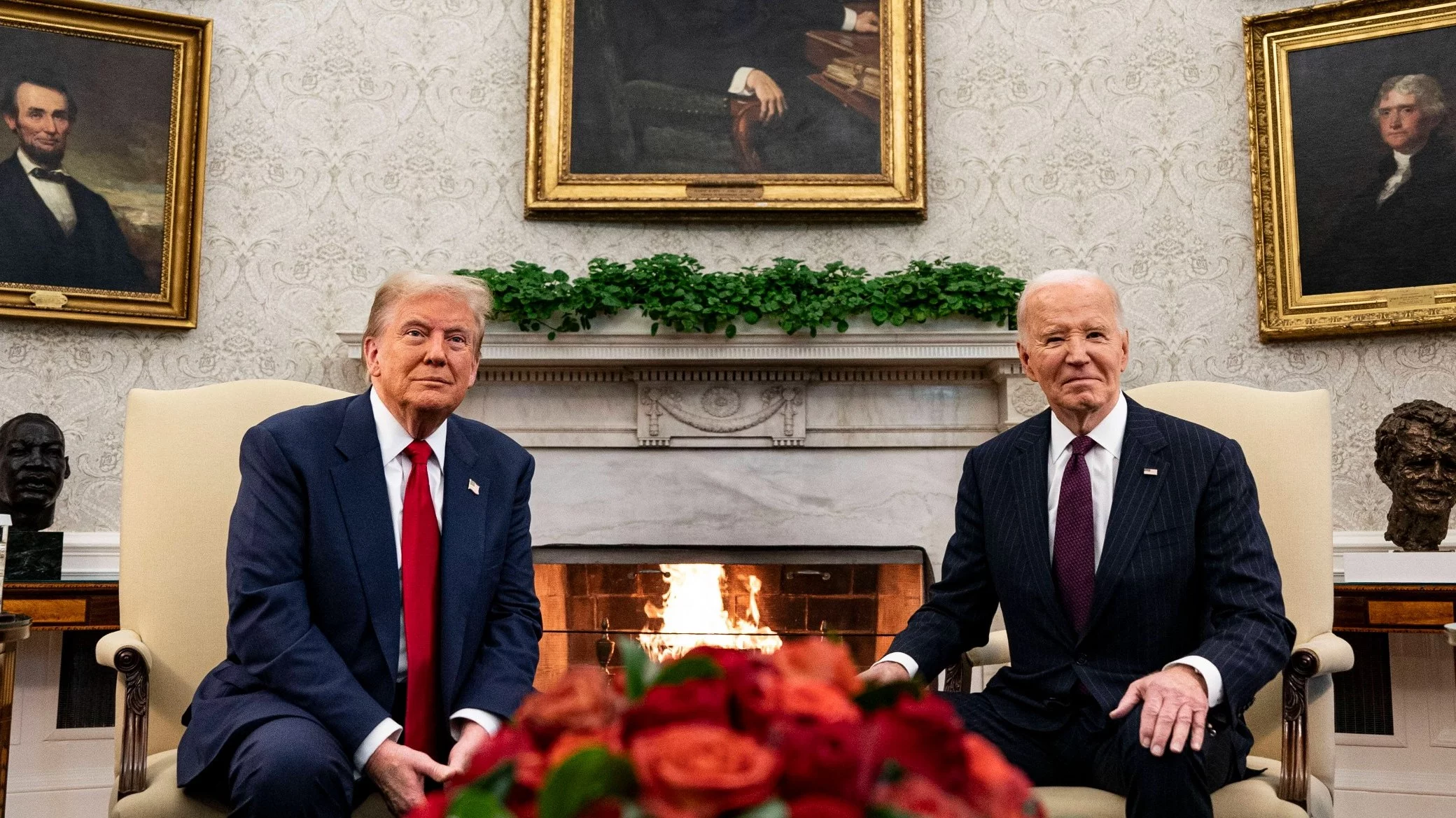 Prezydent USA Joe Biden i prezydent elekt Donald Trump spotkali się w Gabinecie Owalnym