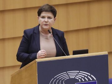 Europoseł PiS Beata Szydło przemawia w Parlamencie Europejskim