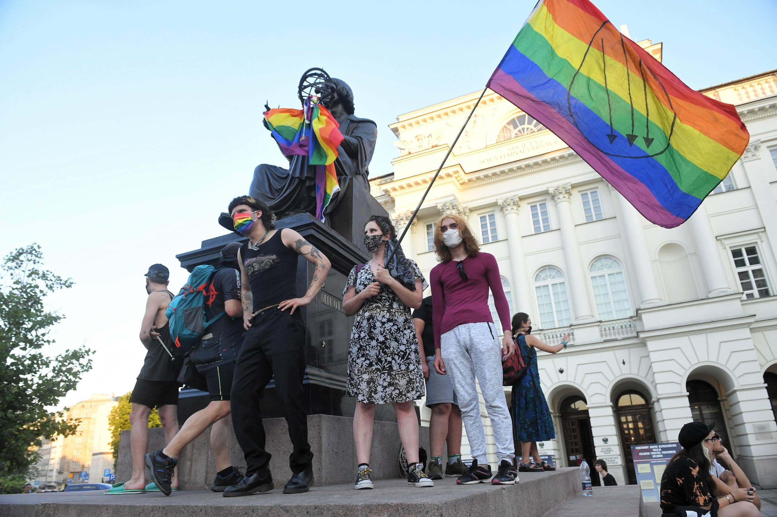 Protest aktywistów LGBT na Krakowskim Przedmieściu w Warszawie