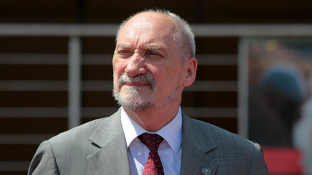 Antoni Macierewicz, szef MON