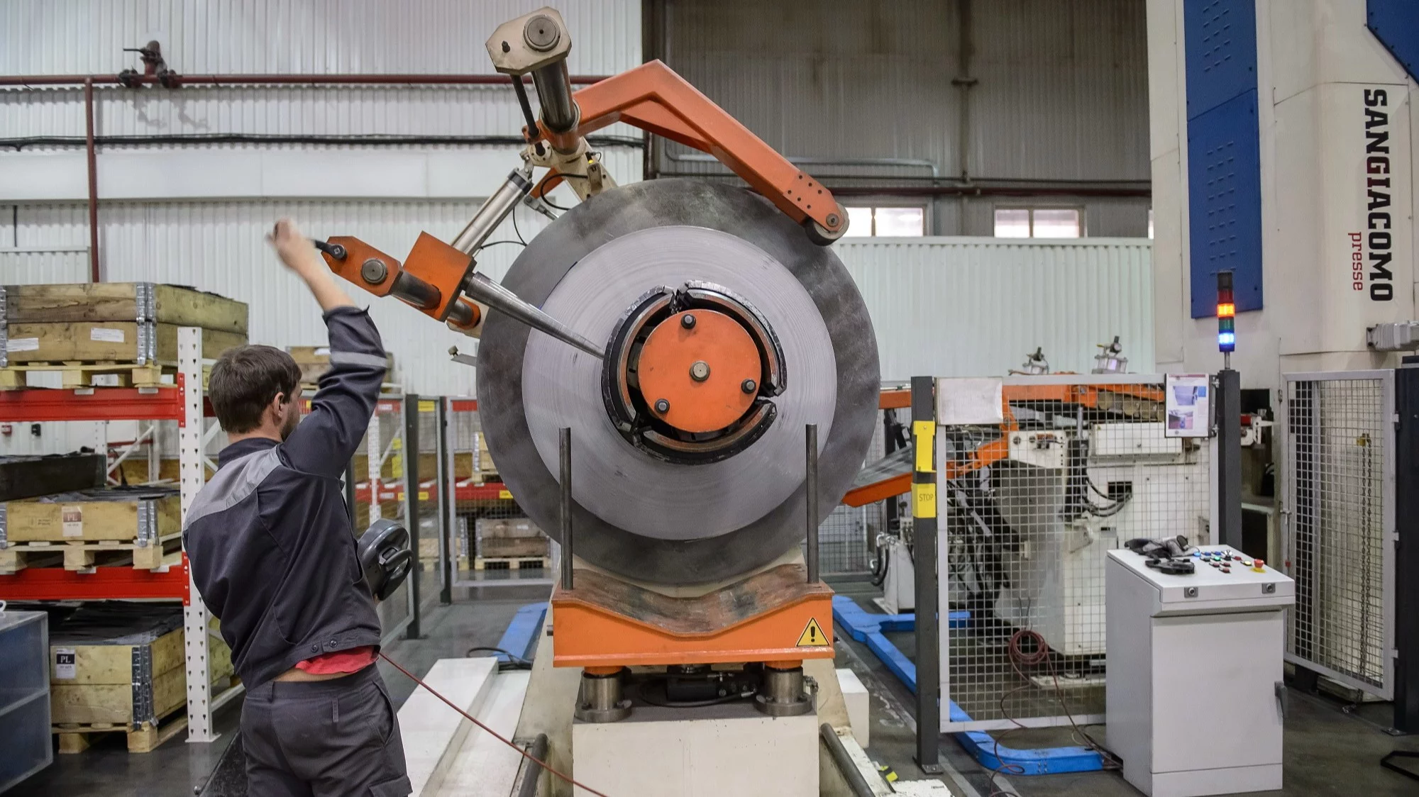 Fala zwolnień w Polsce. Tysiące Polaków straci pracę