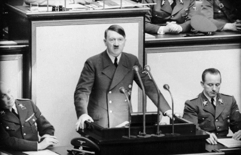 Adolf Hitler przemawia w Reichstagu, maj 1941