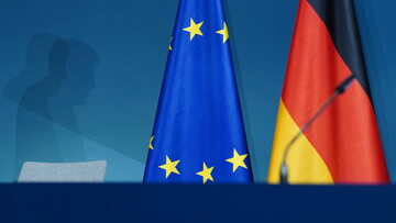 Flaga Unii Europejskiej i flaga Niemiec