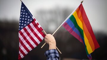 Flagi USA i LGBT