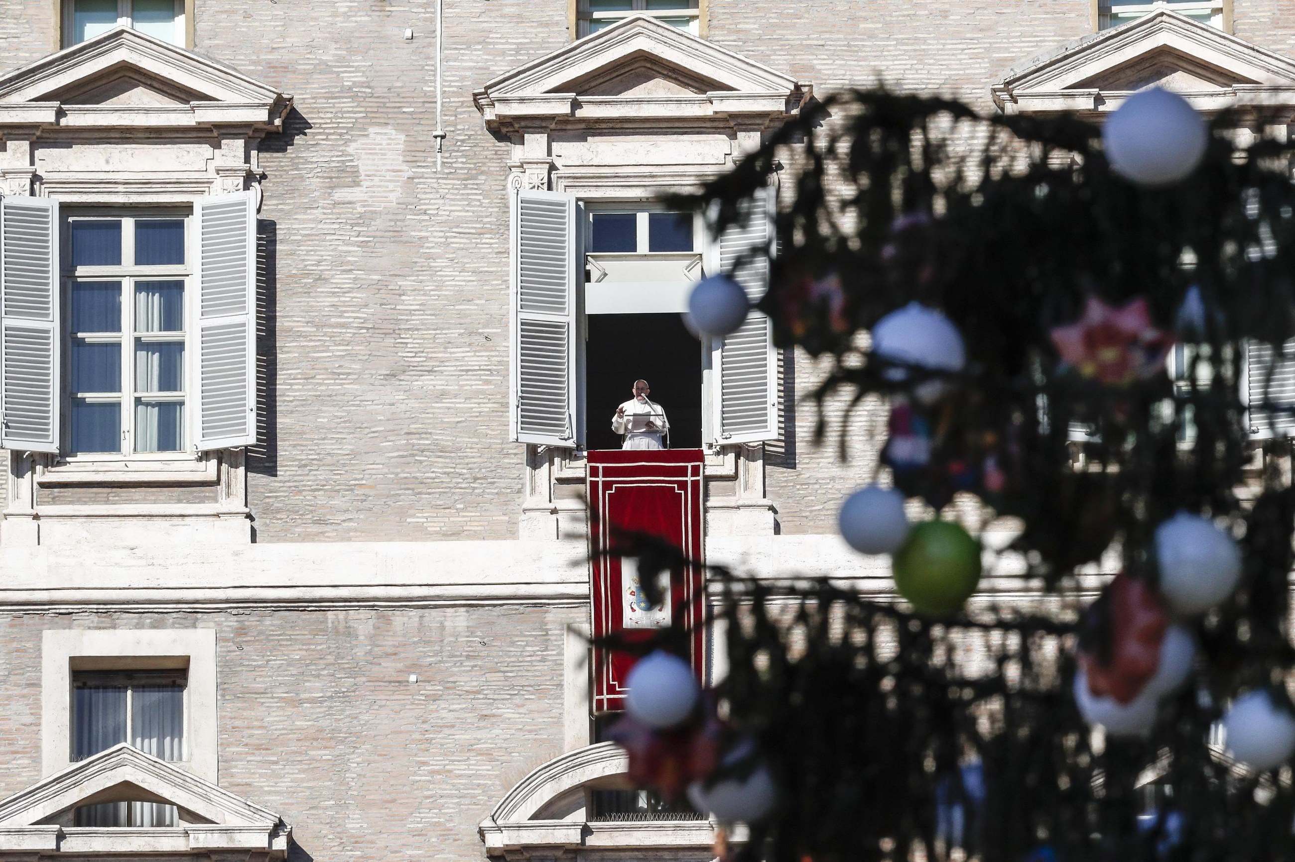 Papież Franciszek w czasie modlitwy Anioł Pański, 24 grudnia 2017