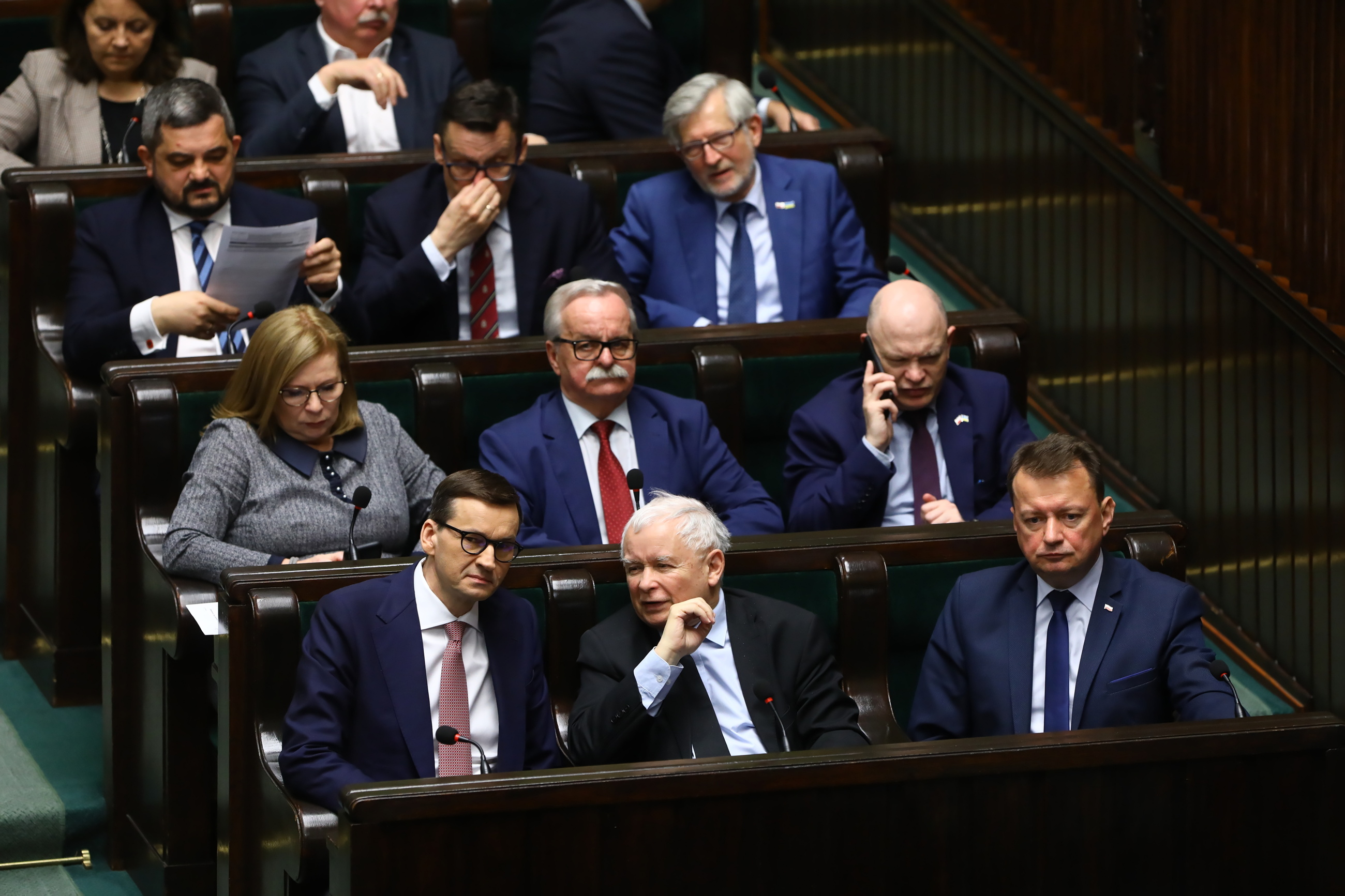 Premier Mateusz Morawiecki, prezes PiS Jarosław Kaczyński i szef MON Mariusz Błaszczak w Sejmie