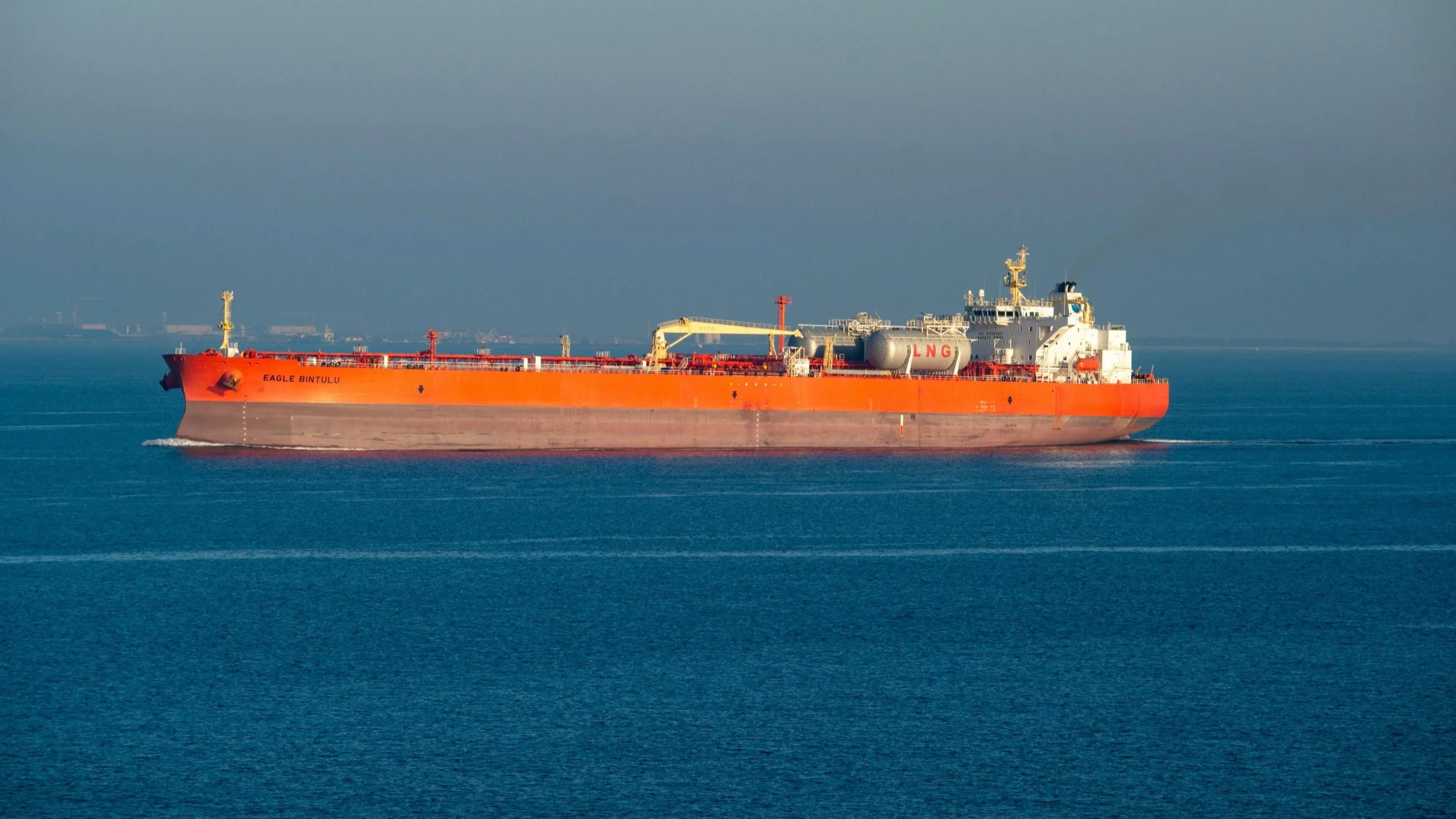 Statek z gazem LNG. Zdjęcie ilustracyjne