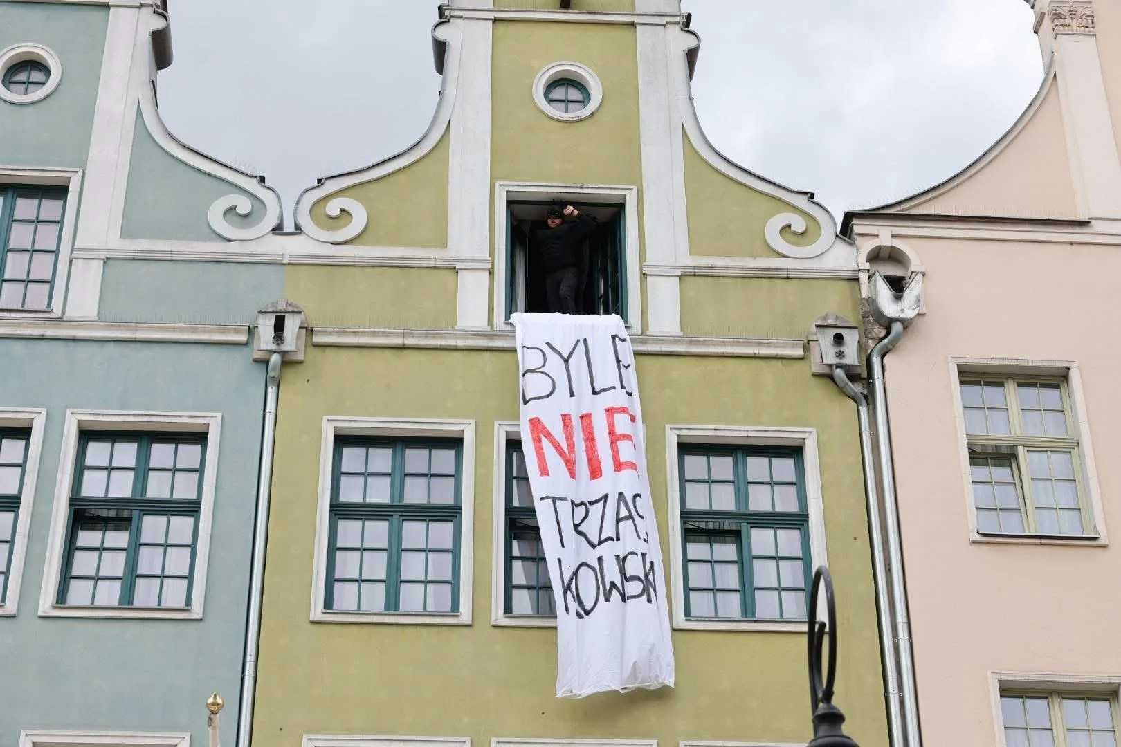 Baner "Byle nie Trzaskowski" w Gdańsku