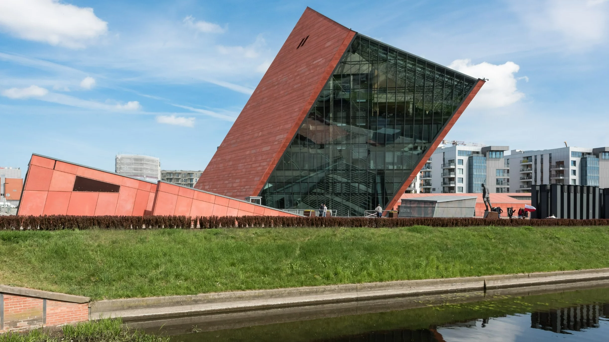 Budynek Muzeum II Wojny Światowej w Gdańsku