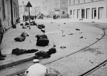 Getto w Krakowie w trakcie akcji likwidacyjnej, marzec 1943 r.