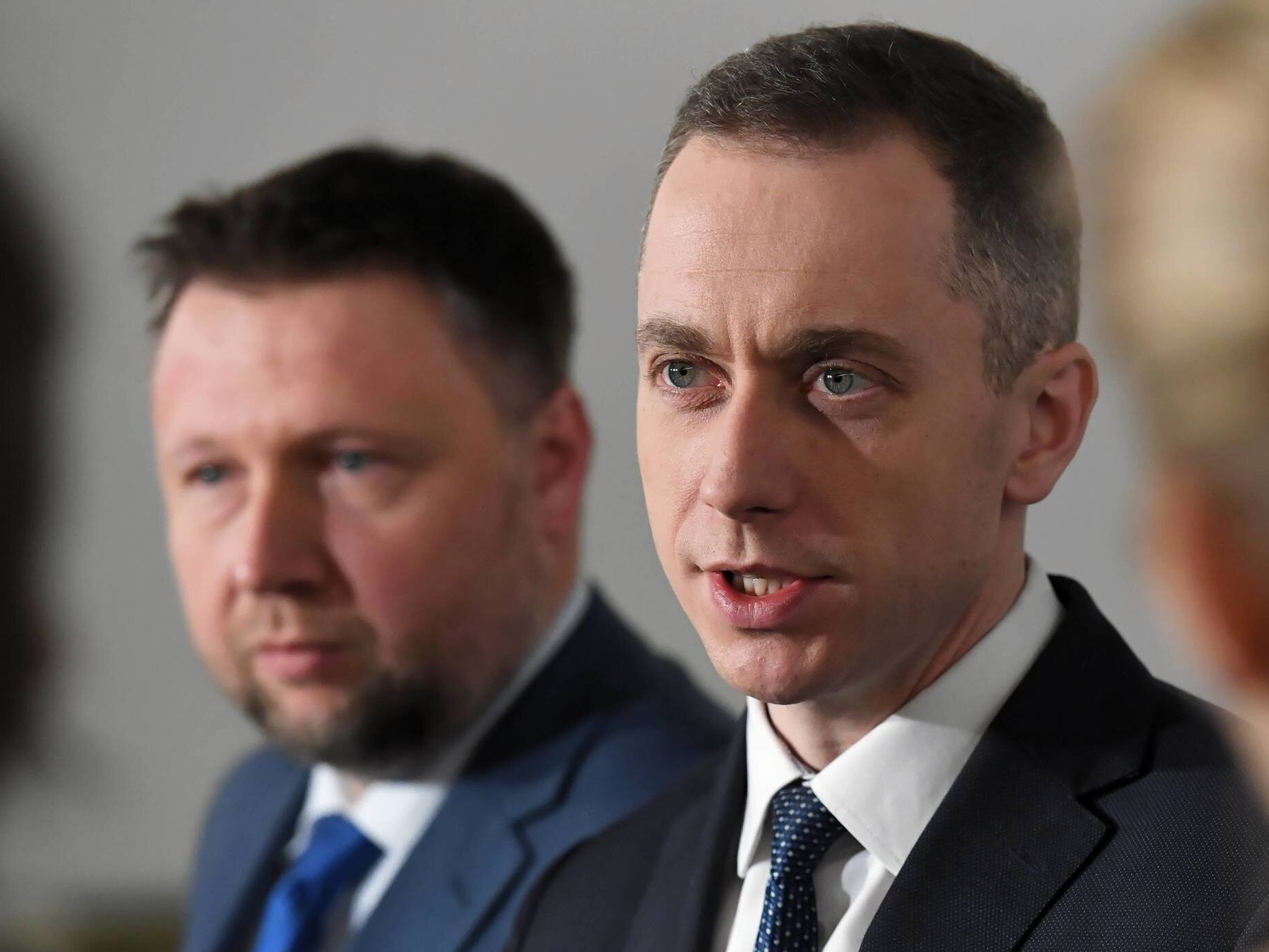 Posłowie PO Marcin Kierwiński (L) i Cezary Tomczyk (P)