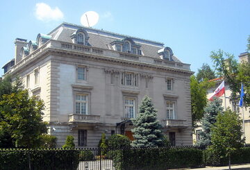 Główny budynek polskiej ambasady w Waszyngtonie