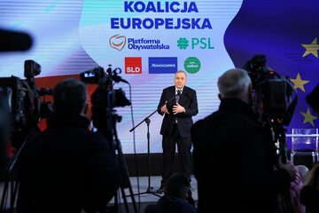 Grzegorz Schetyna na konwencji Koalicji Europejskiej