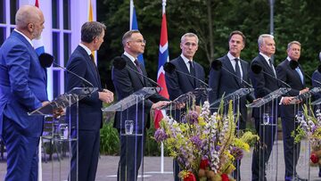 Haga. Prezydent Andrzej Duda wziął udział w konsultacjach przed szczytem NATO