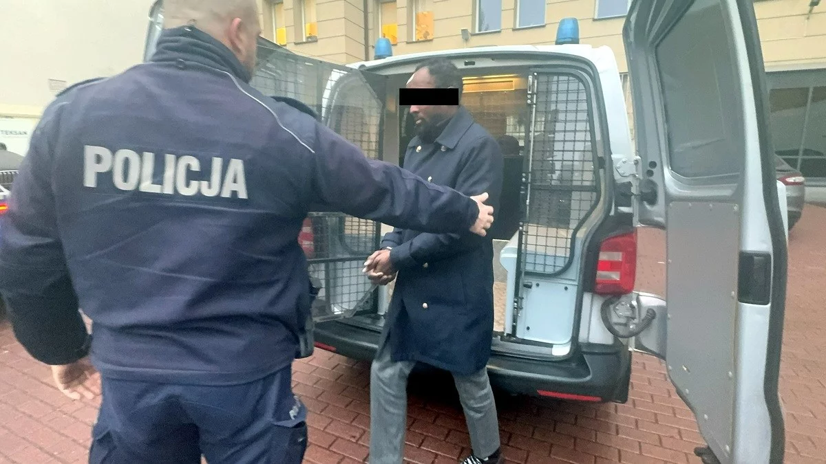Warszawa: Obywatel Konga podawał się za biznesmena z Afryki. Oszukał jubilera. Został zatrzymany