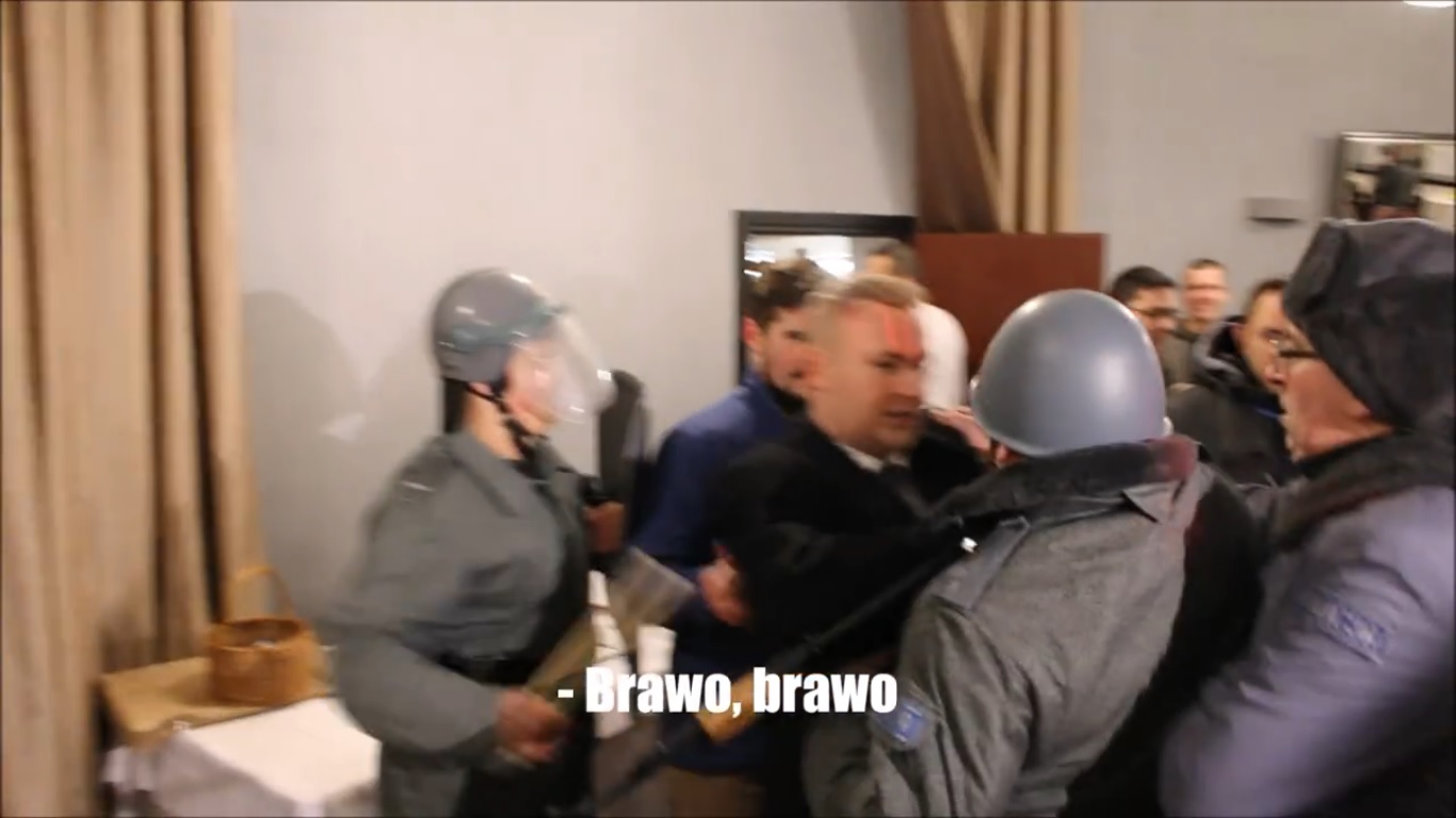 Interwencja działaczy MW, przebranych za ZOMO