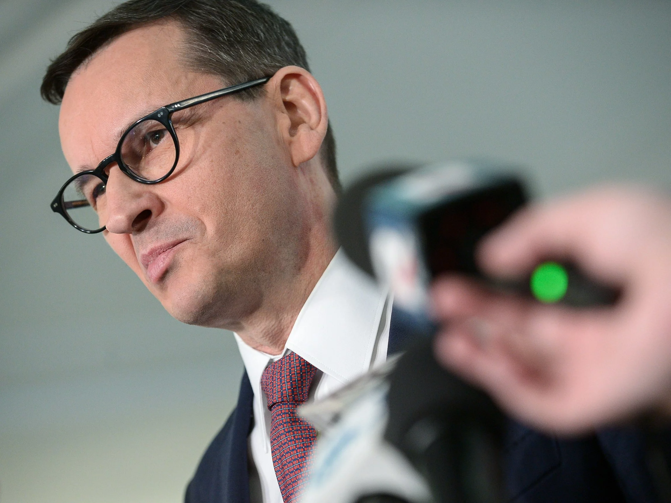 Poseł PiS Mateusz Morawiecki podczas konferencji prasowej w Sejmie