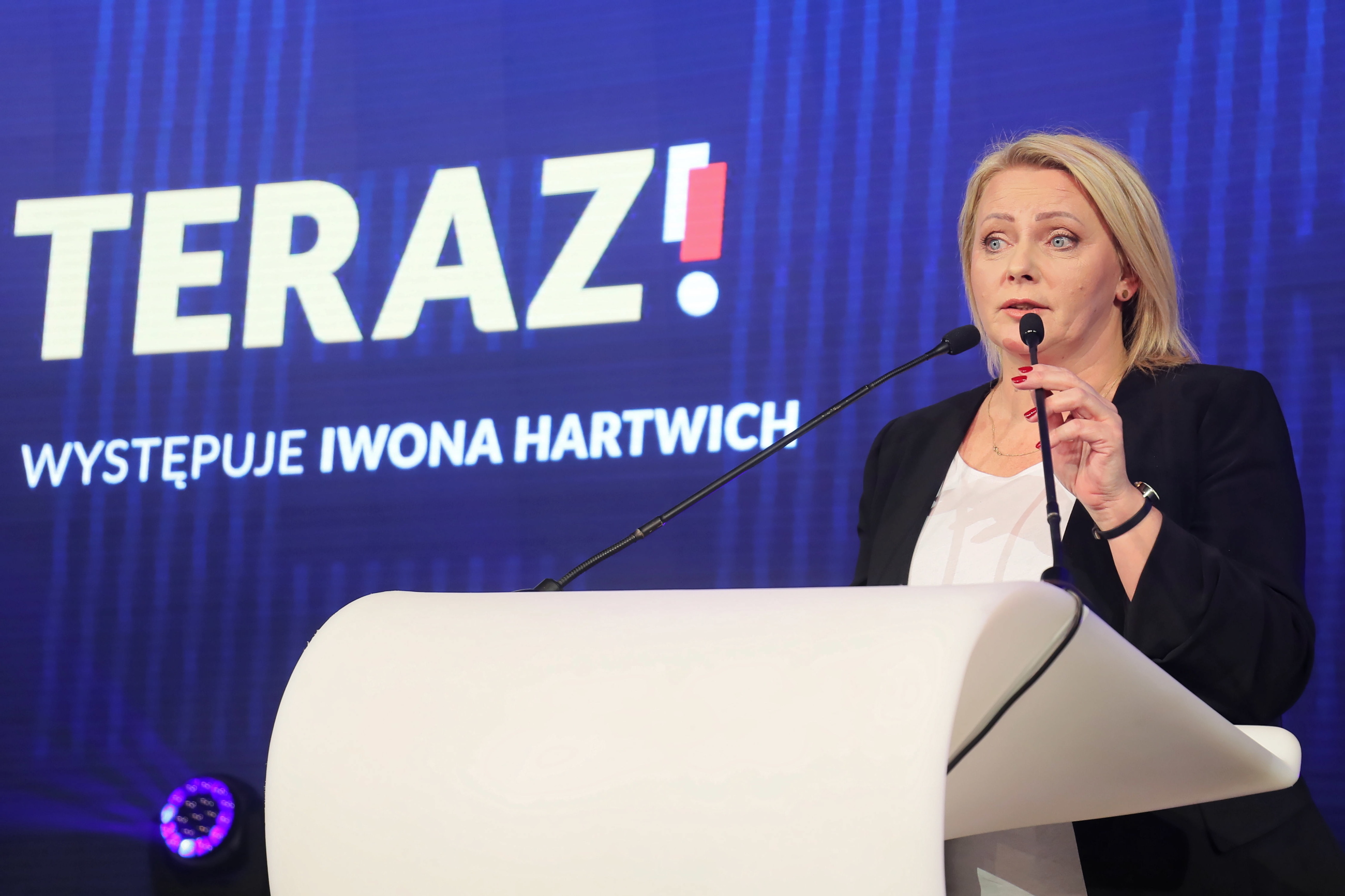 Iwona Hartwich na konwencji partii Teraz!