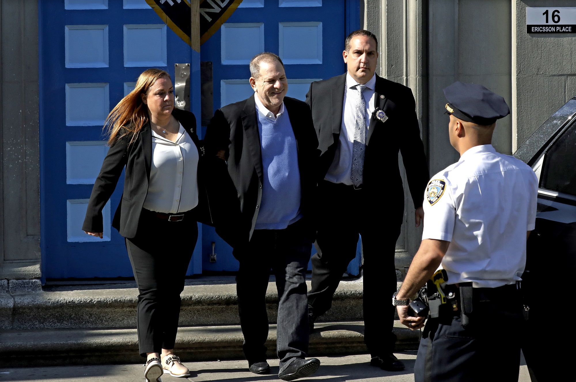 Producent filmowy Harvey Weinstein stawił się dzisiaj na komisariacie policji w Nowym Jorku