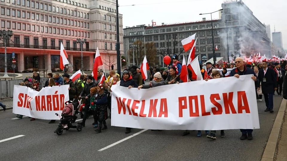 Uczestnicy Marszu Niepodległości w Warszawie.