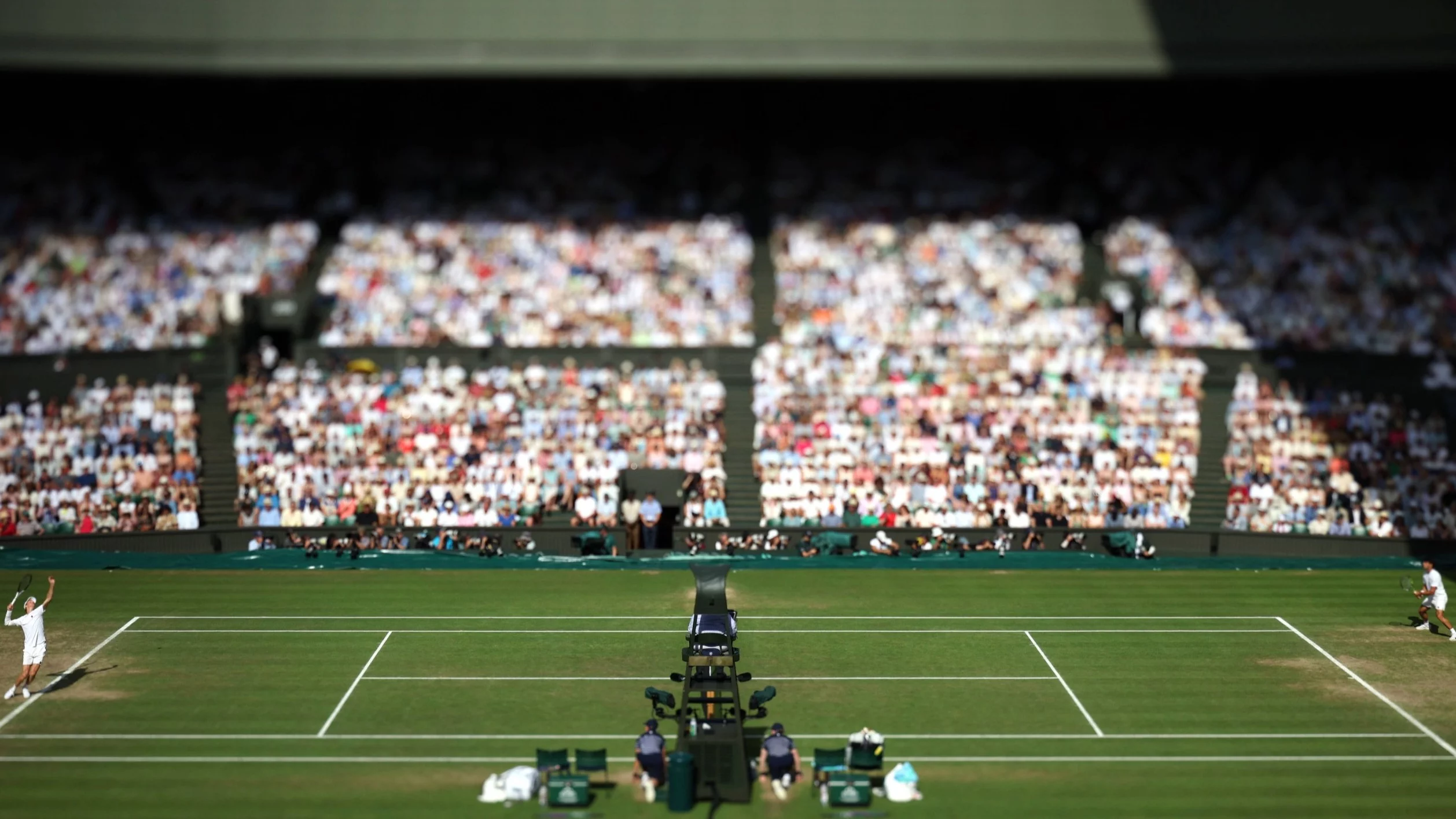 Turniej tenisowy Wimbledon. Mecz na korcie głównym