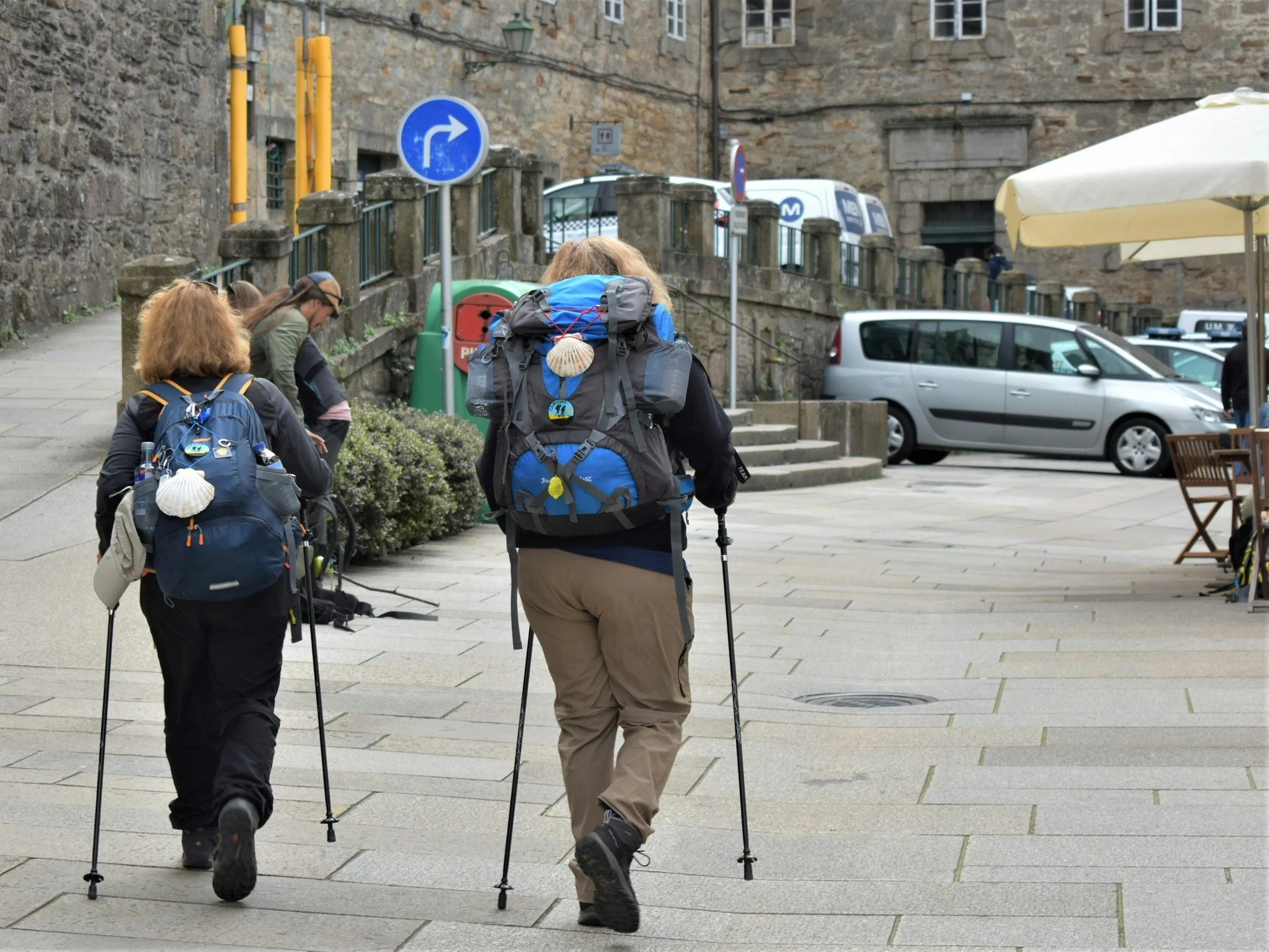 Pielgrzymi w drodze do Santiago de Compostela