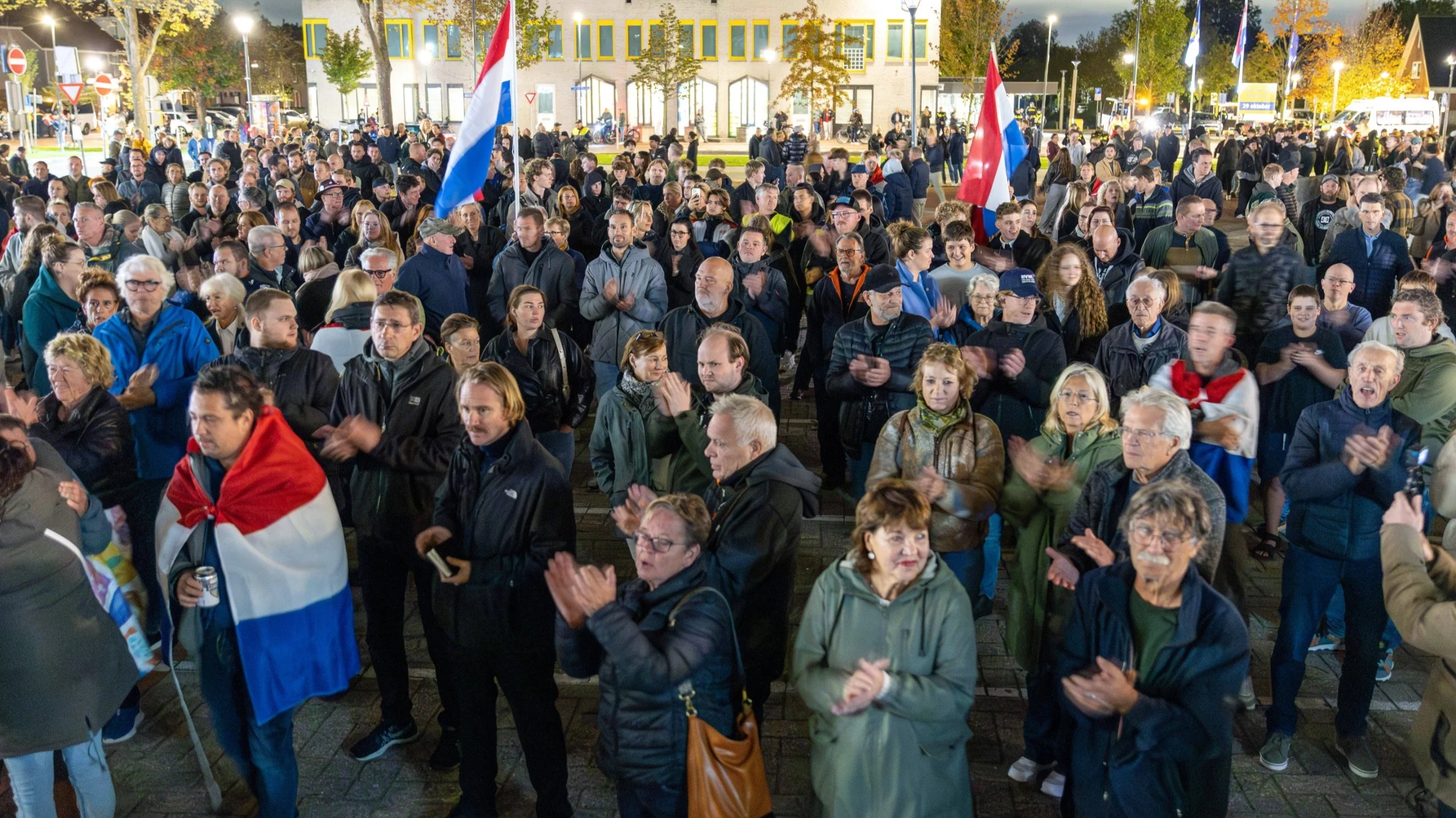 Napchali tylu nielegalnych migrantów, iż gminy spierają się między sobą