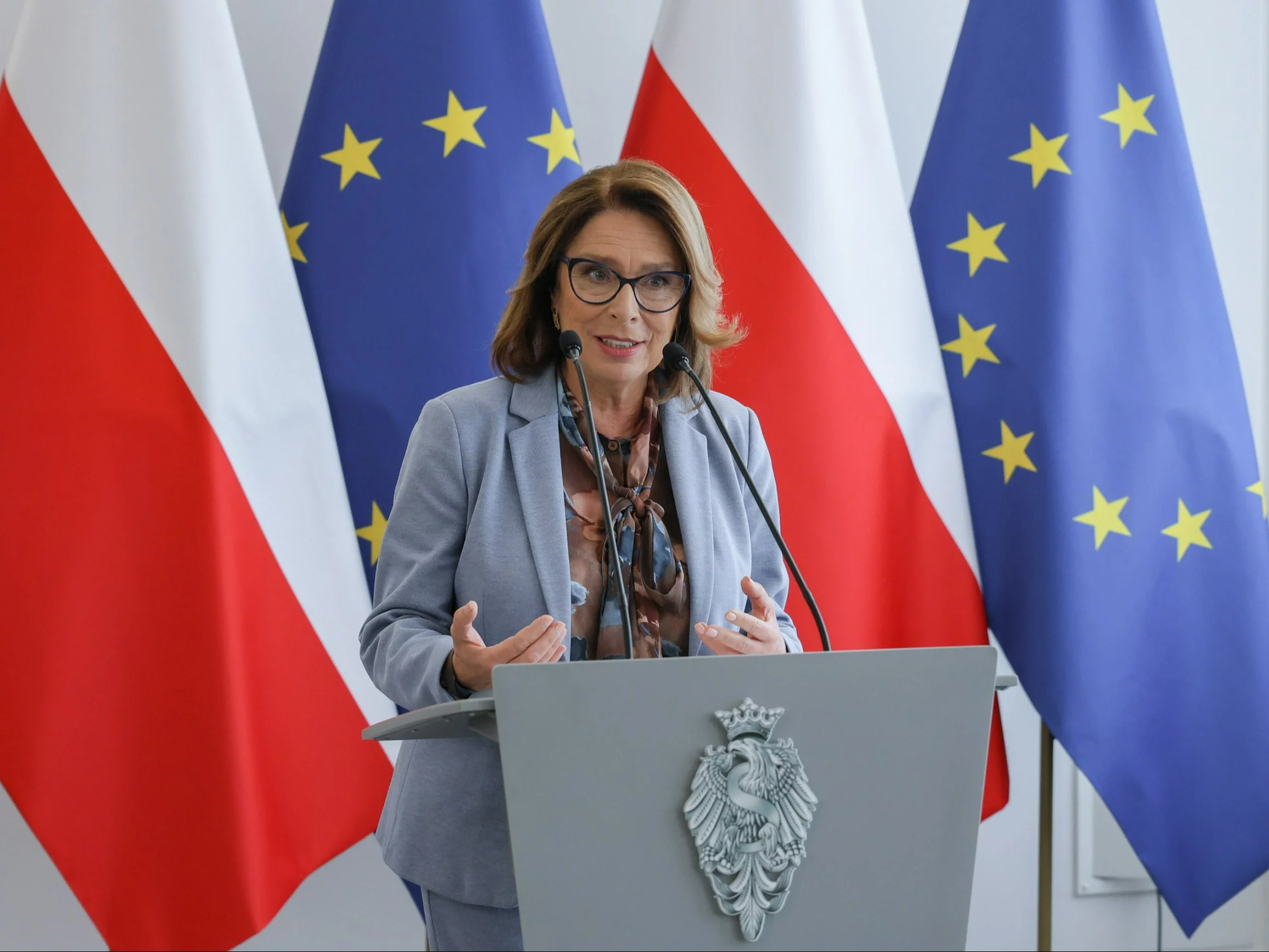 Hołownia musiał odejść, a Kidawa-Błońska nie. "Ściema od początku"