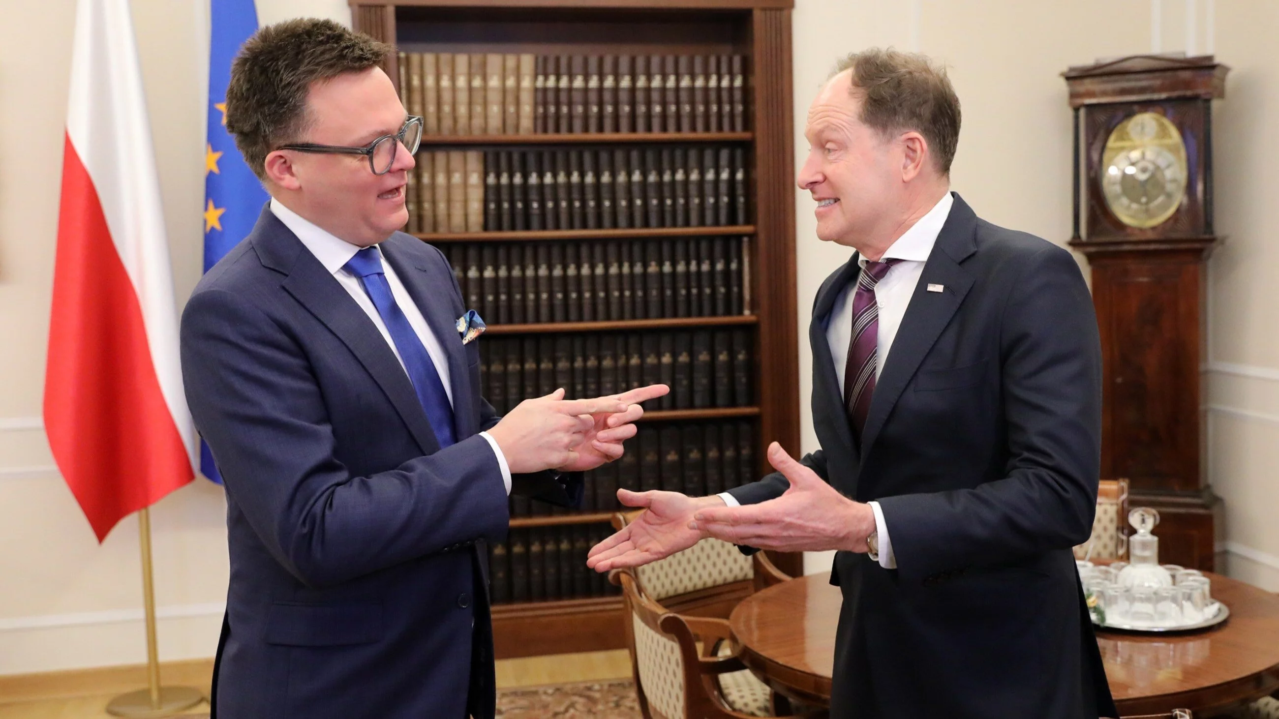 Marszałek Sejmu Szymon Hołownia i ambasador USA w Polsce Mark Brzezinski