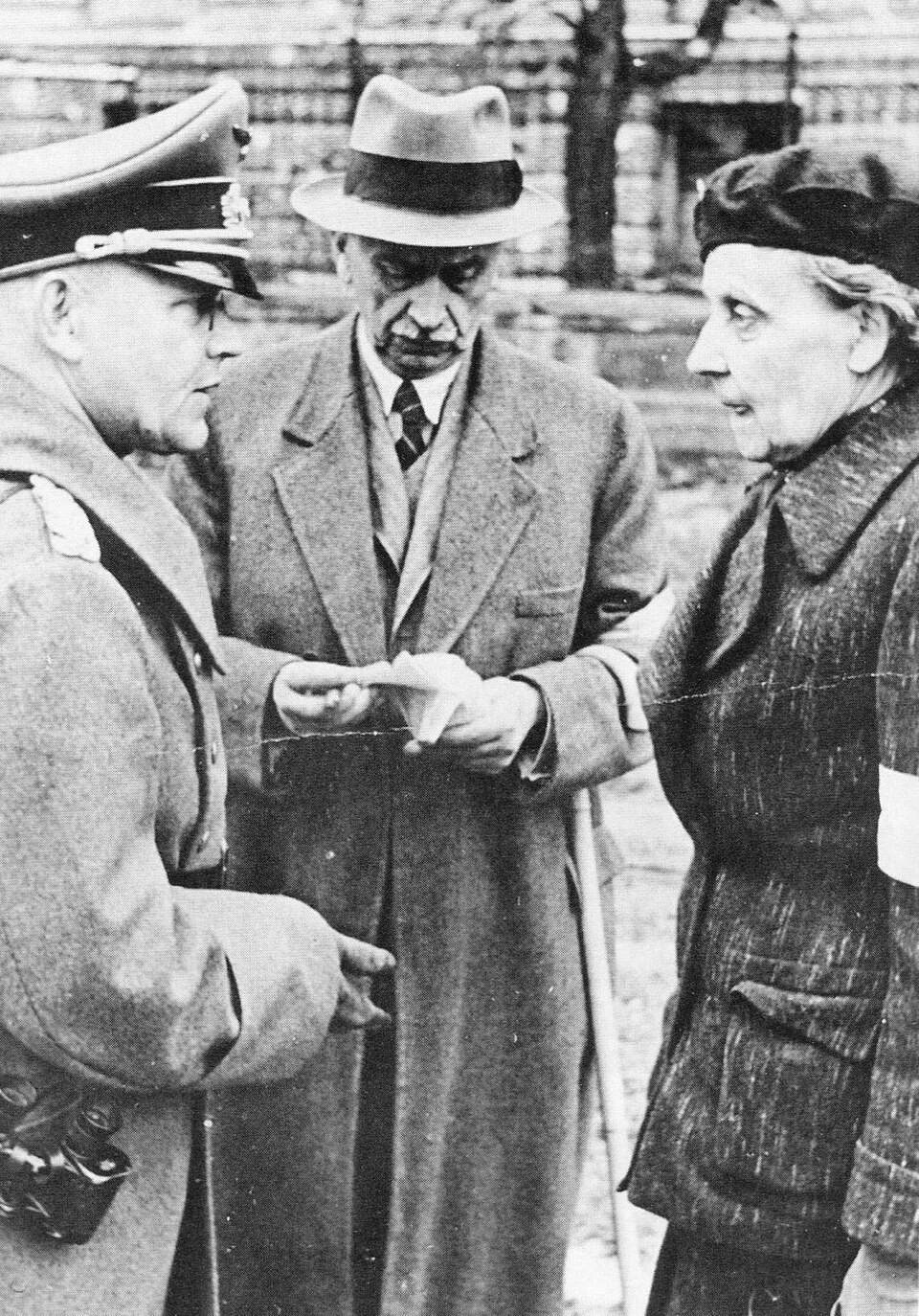 Maria Tarnowska podczas rozmów kapitulacyjnych pod koniec powstania warszawskiego, 1944 rok