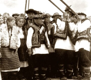 Huculscy trąbitarze ze Wschodniej Malopolskai, 1930 rok.