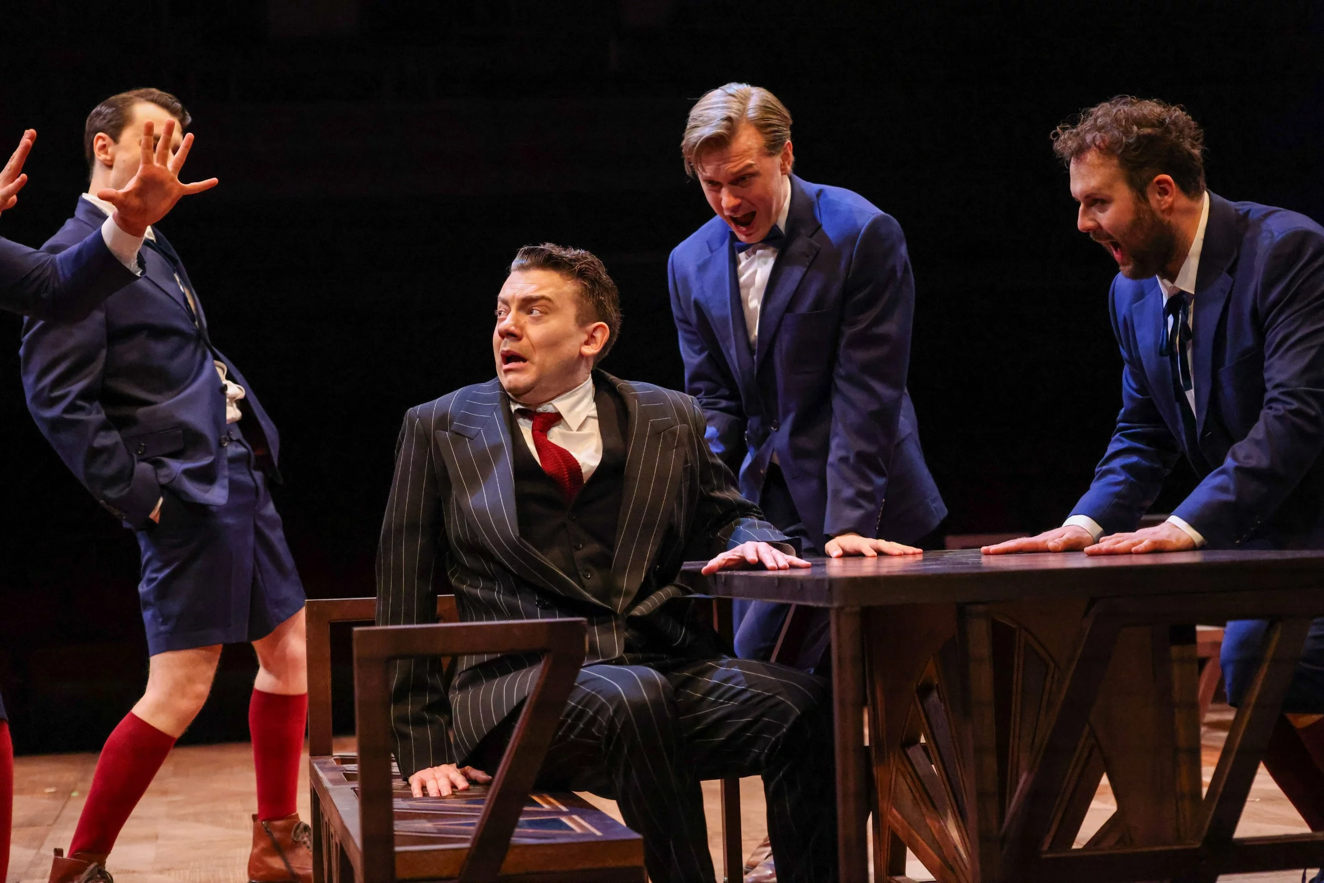 Aktor Krzysztof Szczepaniak (2L) podczas próby medialnej spektaklu "Ferdydurke" w reżyserii Mariusza Malca, 26 bm. w Och Teatrze