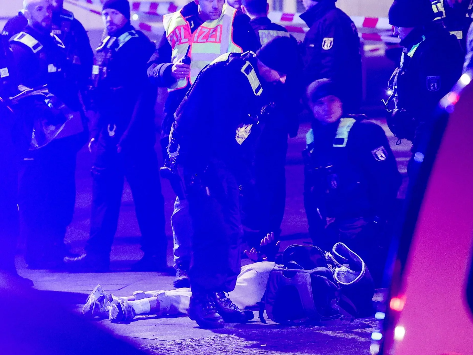 Zarzuty w głośnej sprawie. Imigrant atakował w miejscu pamięci Holocaustu