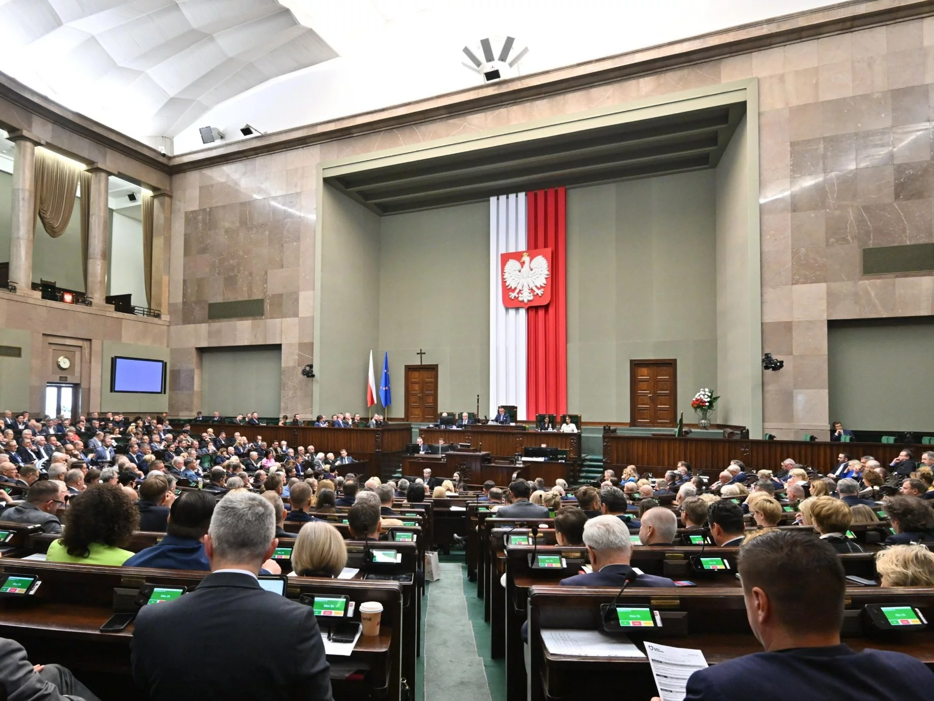 Intensywny dzień w polityce. Rekonstrukcja rządu, projekty ustaw w Sejmie